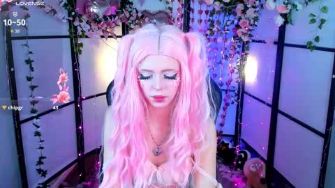 Snapshot of aluwe_meow chatting on February 27, 9:59 pm Aluwe online show from February 27, 9:59 pm