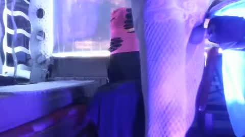 HoneyMelonGuy online show from November 29, 9:23 am