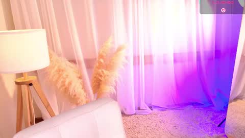 Lilu online show from July 15, 5:23 am