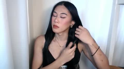 Snapshot of alwina_williams chatting on February 25, 6:56 am alwina_williams online show from February 25, 6:56 am