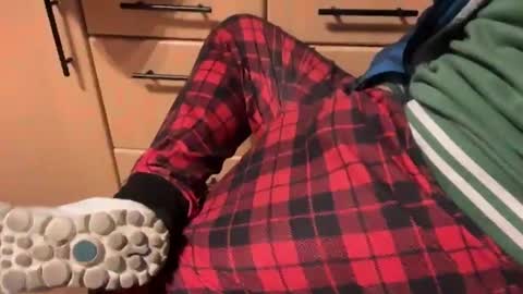 Snapshot of alwshrny23 chatting on February 13, 3:39 am alwshrny23 online show from February 13, 3:39 am