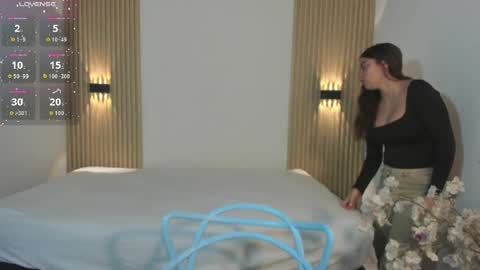 Aly online show from April 5, 11:40 am