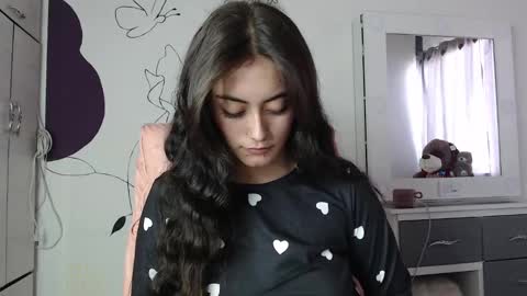 Snapshot of aly_foxx chatting on February 18, 3:10 pm Aly foxx online show from February 18, 3:10 pm