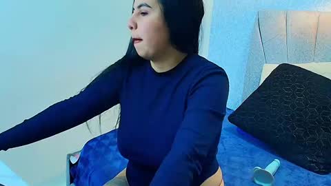 Snapshot of aly_smith_ chatting on September 16, 11:33 am A L Y online show from September 16, 11:33 am