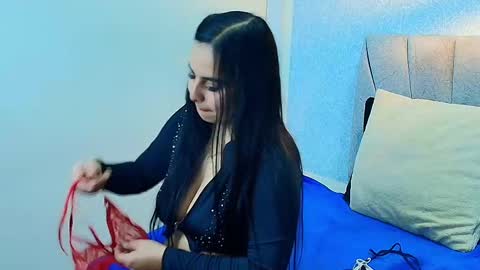 Snapshot of aly_smith_ chatting on September 23, 11:35 am A L Y online show from September 23, 11:35 am