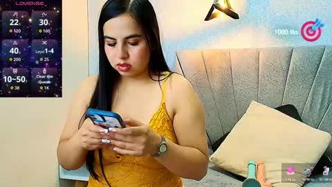 Snapshot of aly_smith_ chatting on November 6, 11:44 am A L Y online show from November 6, 11:44 am