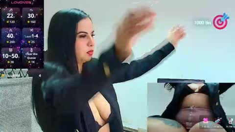 Snapshot of aly_smith_ chatting on November 11, 12:05 pm A L Y online show from November 11, 12:05 pm