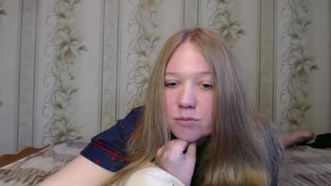 Snapshot of alya764770 chatting on April 23, 12:29 pm alya764770 online show from April 23, 12:29 pm