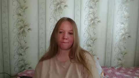 Snapshot of alya764770 chatting on May 15, 11:23 pm alya764770 online show from May 15, 11:23 pm