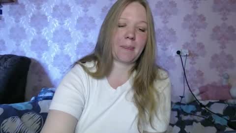 Snapshot of alya764770 chatting on June 3, 8:06 am alya764770 online show from June 3, 8:06 am