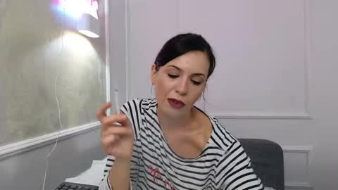 Snapshot of alyarei chatting on October 18, 5:57 pm alyarei online show from October 18, 5:57 pm