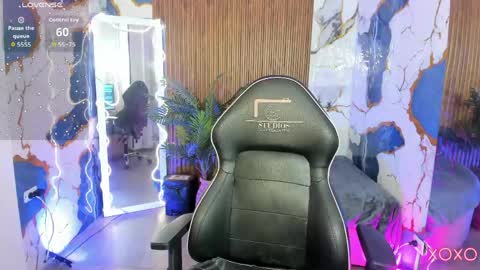 ALYCE  online show from April 18, 11:25 am