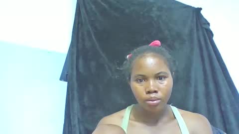 alydie7 online show from April 14, 2:28 am