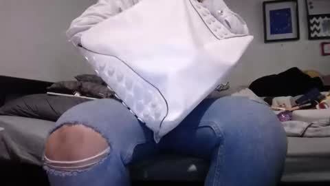 Alyn Maria online show from January 6, 2:26 am