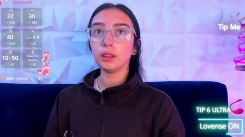 sopie online show from December 16, 11:12 am