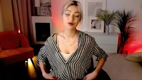 Snapshot of alysiasun chatting on September 30, 2:11 pm Alysia online show from September 30, 2:11 pm