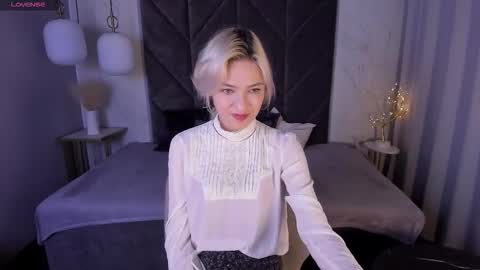 Snapshot of alysiasun chatting on October 17, 2:41 pm Alysia online show from October 17, 2:41 pm