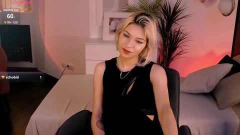 Snapshot of alysiasun chatting on October 20, 3:01 pm Alysia online show from October 20, 3:01 pm