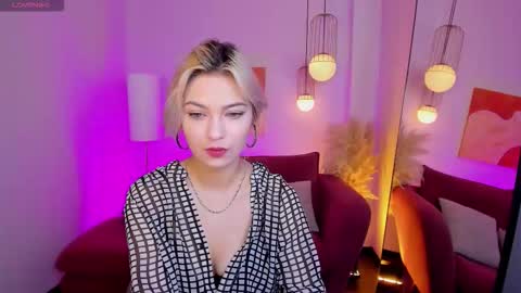 Snapshot of alysiasun chatting on November 2, 1:57 pm Alysia online show from November 2, 1:57 pm