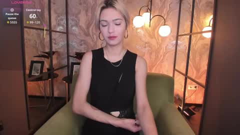 Snapshot of alysiasun chatting on November 5, 7:30 am Alysia online show from November 5, 7:30 am