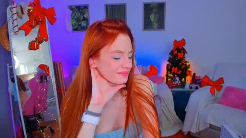 Snapshot of alyssa_smitt chatting on December 22, 10:38 am alyssa_smitt online show from December 22, 10:38 am