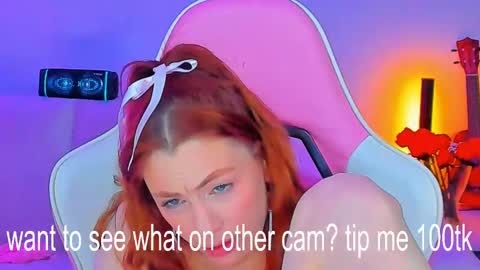 Snapshot of alyssa_smitt chatting on January 26, 11:18 pm alyssa_smitt online show from January 26, 11:18 pm