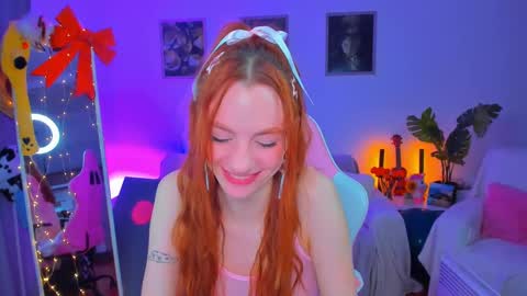 Snapshot of alyssa_smitt chatting on January 27, 2:20 am alyssa_smitt online show from January 27, 2:20 am