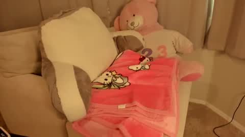 Snapshot of alyssaasianpersuasion21 chatting on January 8, 7:05 pm Alyssa online show from January 8, 7:05 pm