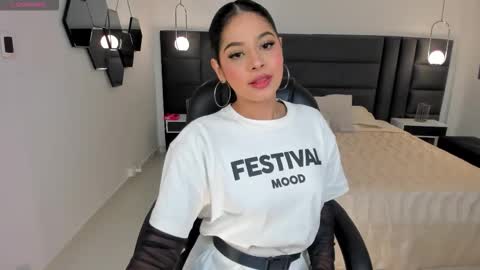 Snapshot of alyssadean_ chatting on September 20, 11:11 am Aly online show from September 20, 11:11 am