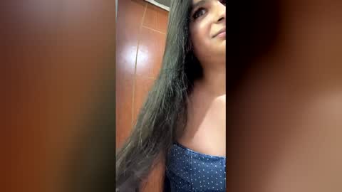 Snapshot of alyssahoty chatting on March 3, 1:23 am alyssa online show from March 3, 1:23 am