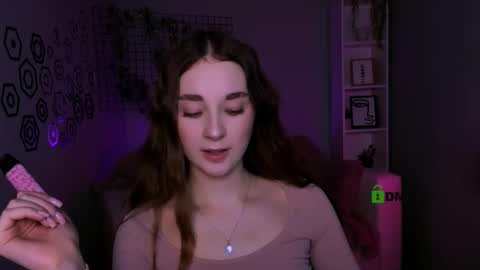 alyssamoan online show from December 16, 10:15 pm