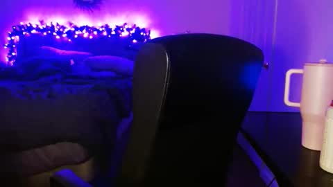 Alyssiaamorexo online show from March 11, 12:22 pm