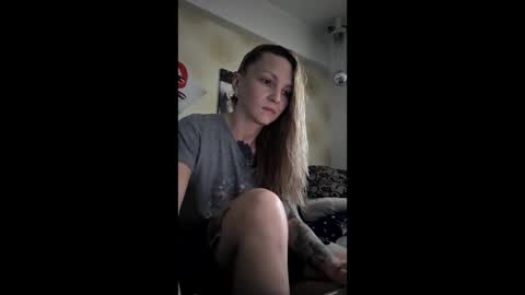 Aly online show from February 3, 1:38 pm