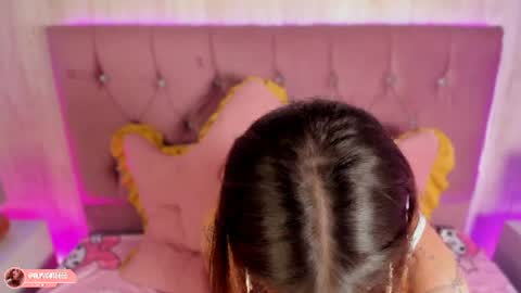 Alyy online show from April 18, 8:09 pm