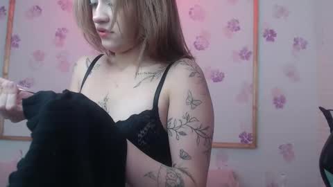 Alyy online show from October 17, 2:19 pm