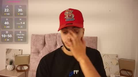 Snapshot of amadeo_wild chatting on November 7, 2:28 pm Amadeo Wild online show from November 7, 2:28 pm