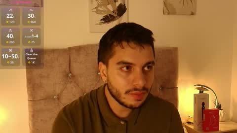 Snapshot of amadeo_wild chatting on April 22, 4:37 am Amadeo Wild online show from April 22, 4:37 am