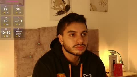 Snapshot of amadeo_wild chatting on April 23, 4:35 am Amadeo Wild online show from April 23, 4:35 am