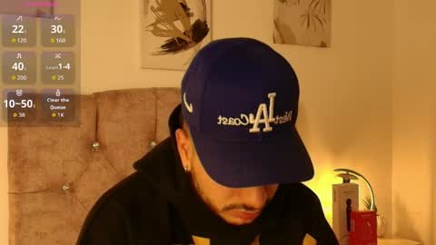 Snapshot of amadeo_wild chatting on April 28, 4:28 am Amadeo Wild online show from April 28, 4:28 am