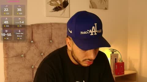 Snapshot of amadeo_wild chatting on April 29, 4:49 am Amadeo Wild online show from April 29, 4:49 am
