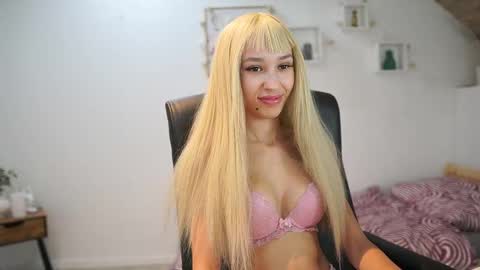Snapshot of amai__liu chatting on September 25, 6:11 pm Amai Liu online show from September 25, 6:11 pm