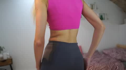 Snapshot of amai__liu chatting on September 27, 11:48 am Amai Liu online show from September 27, 11:48 am