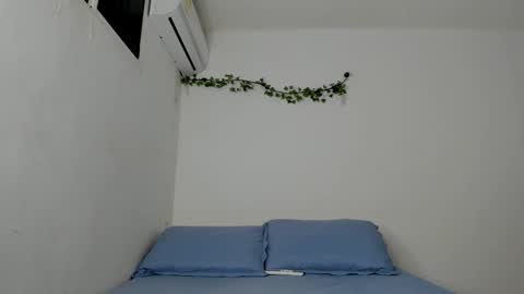 Snapshot of amaia_baez chatting on October 25, 7:41 pm AMAIA online show from October 25, 7:41 pm