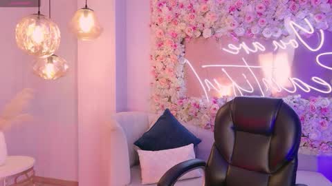 Snapshot of amaiahaywood chatting on December 5, 5:27 am Amaia Haywood online show from December 5, 5:27 am