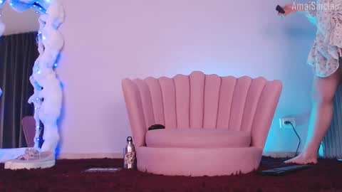 Snapshot of amaisinclair chatting on October 18, 6:05 am Amai Sinclair online show from October 18, 6:05 am