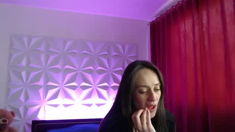 Snapshot of amalett chatting on October 19, 12:17 pm Amalett online show from October 19, 12:17 pm