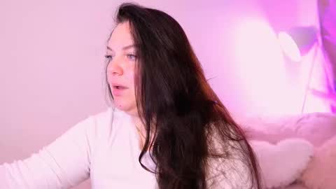 Snapshot of amalia_minkxx chatting on November 16, 4:07 am amalia_minkxx online show from November 16, 4:07 am