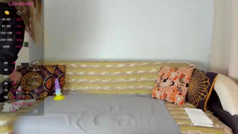 Amalia online show from January 14, 8:31 am