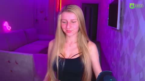 Snapshot of amaliaqueen999 chatting on November 21, 3:00 pm Amalia online show from November 21, 3:00 pm