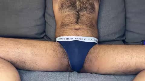 Snapshot of amalik_yoazz chatting on November 11, 11:32 am amalik_yoazz online show from November 11, 11:32 am